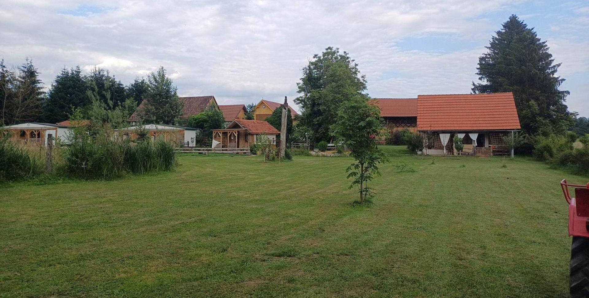 Edenski Vrt Ivancna Gorica Exterior foto